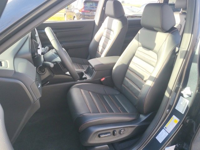 2026 Honda CR-V Hybrid Sport-L Image 12 of 24