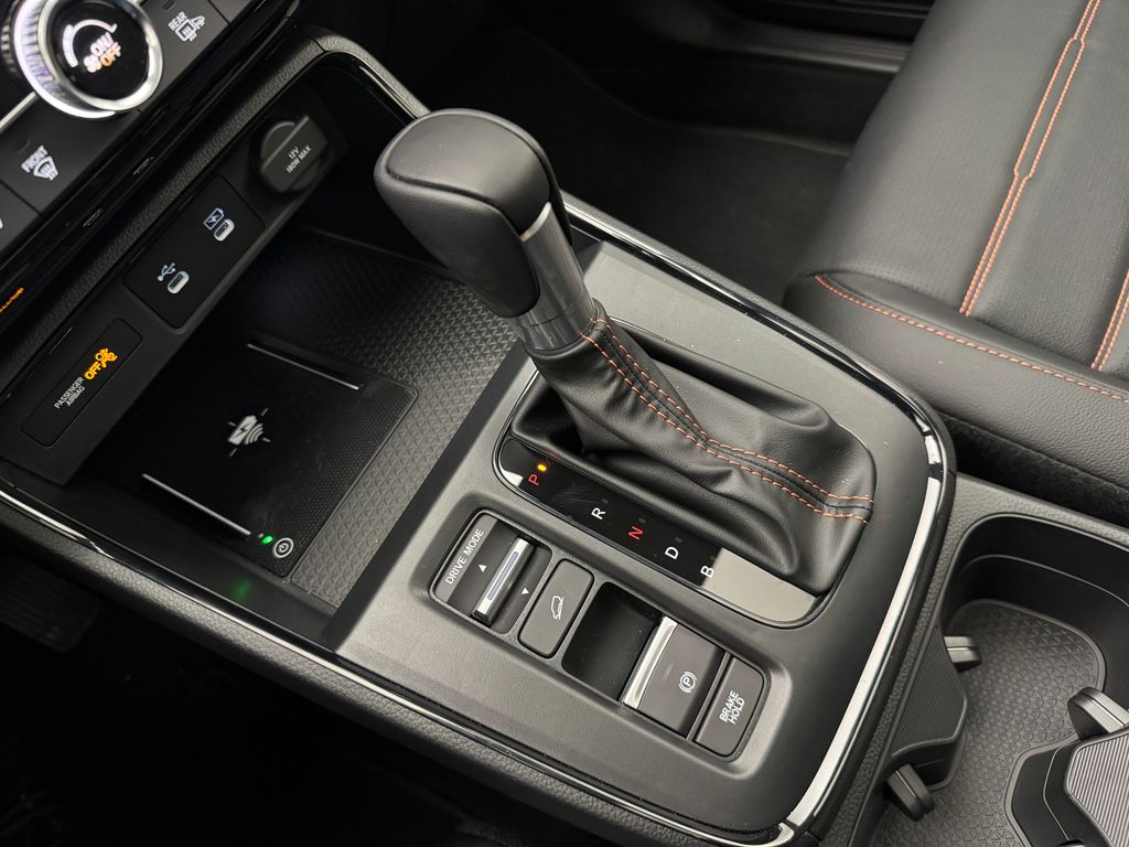 2026 Honda CR-V Hybrid Sport Touring Image 25 of 37