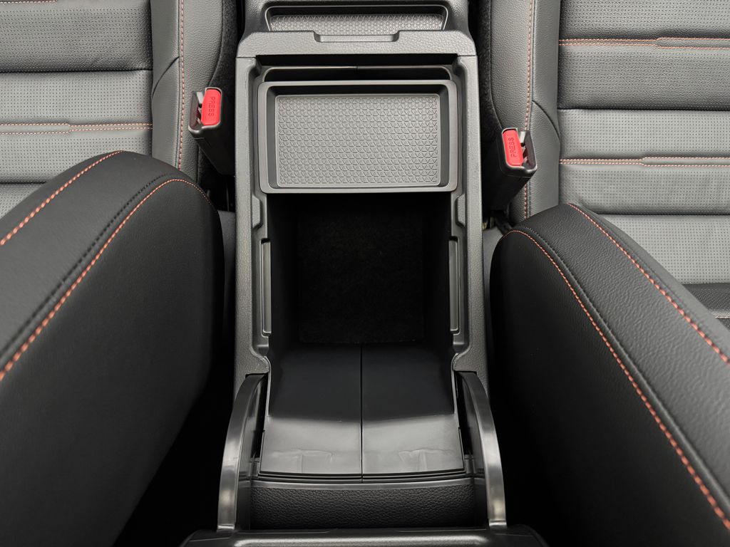 2026 Honda CR-V Hybrid Sport Touring Image 27 of 37