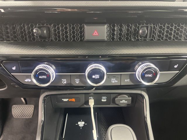 2026 Honda CR-V Hybrid Sport Touring Image 17 of 17