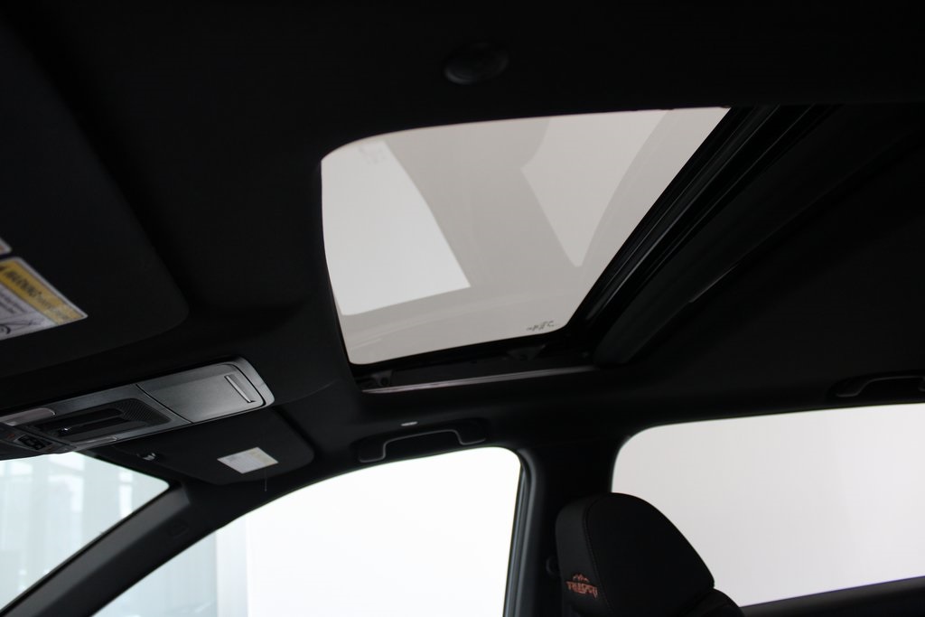 2026 Honda CR-V Hybrid TrailSport Image 17 of 43