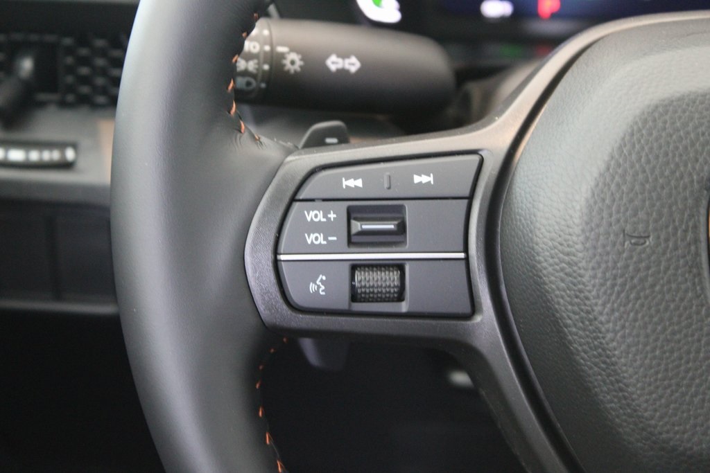 2026 Honda CR-V Hybrid TrailSport Image 38 of 43