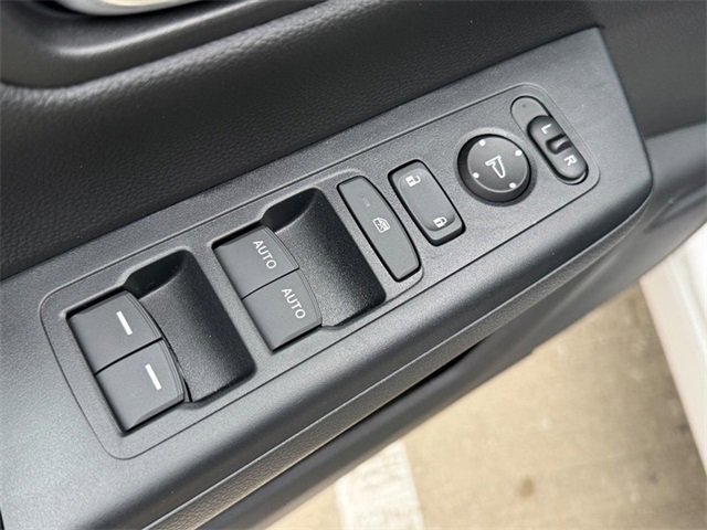 2026 Honda CR-V Hybrid TrailSport Image 17 of 18