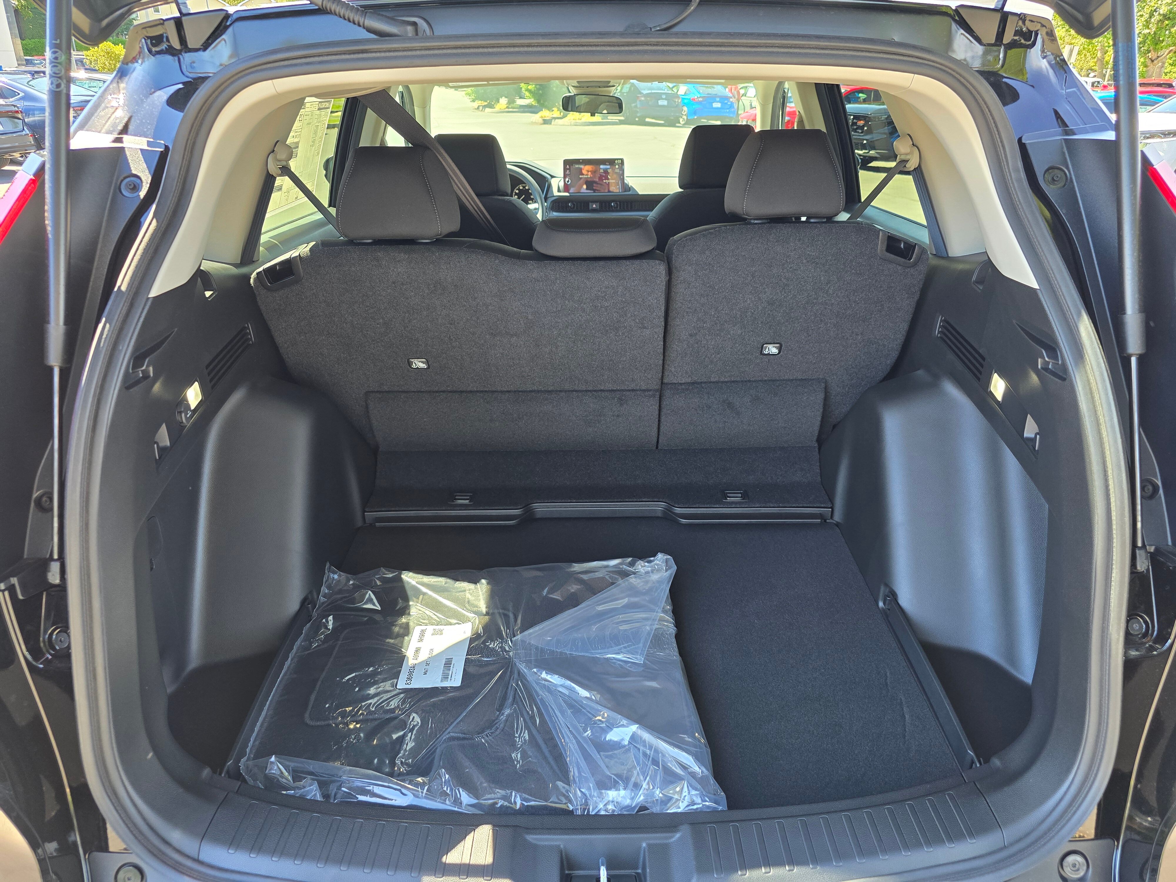 Vehicle image 9 of 25