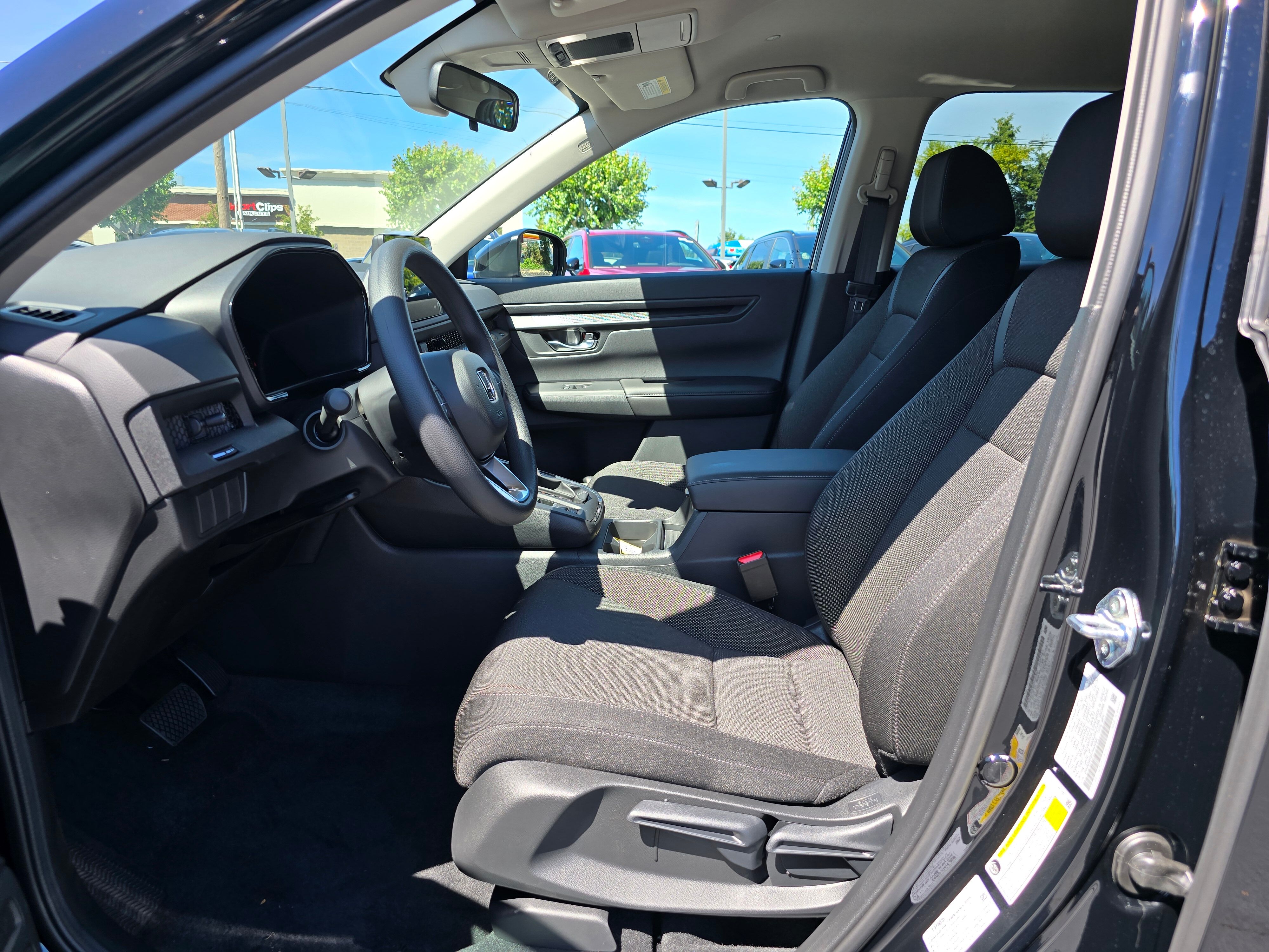 Vehicle image 13 of 25