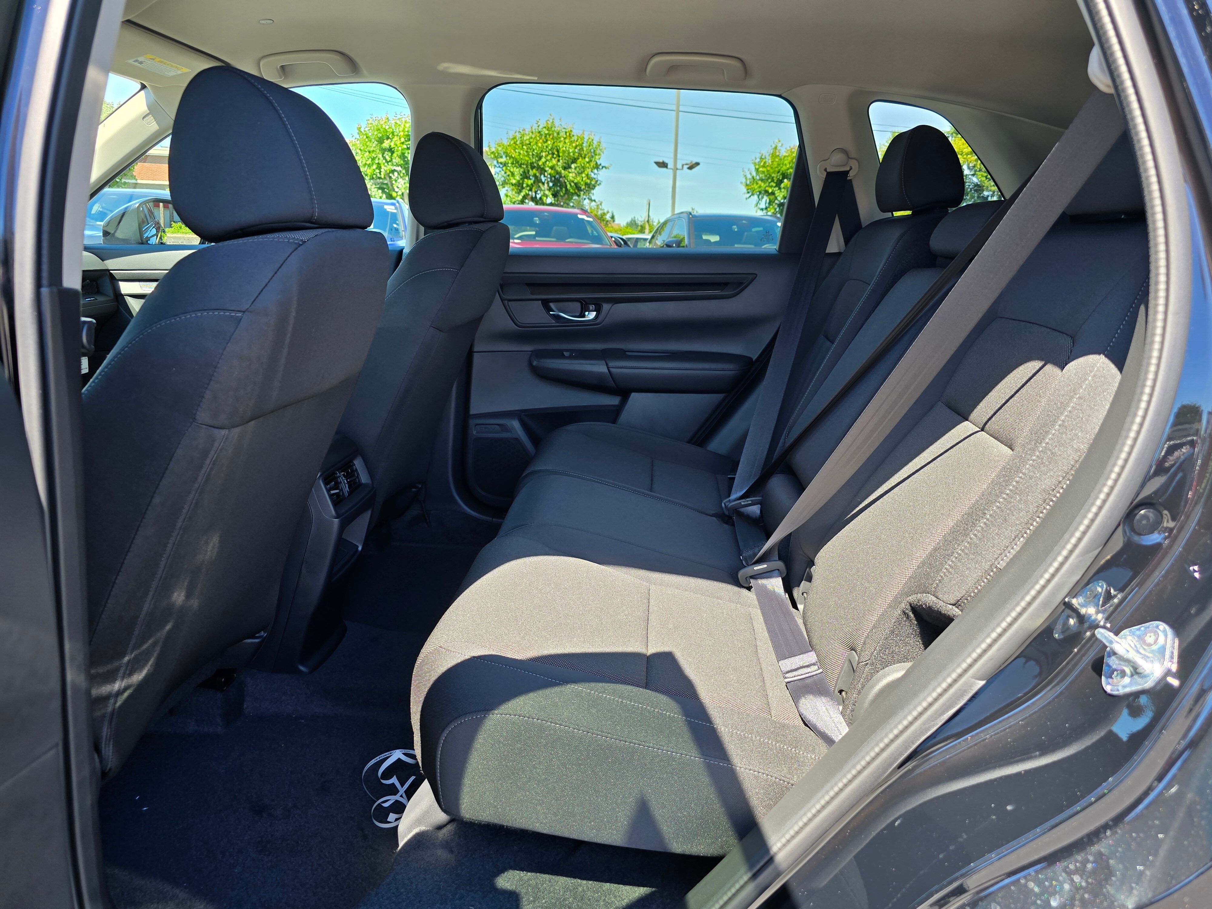 Vehicle image 14 of 25