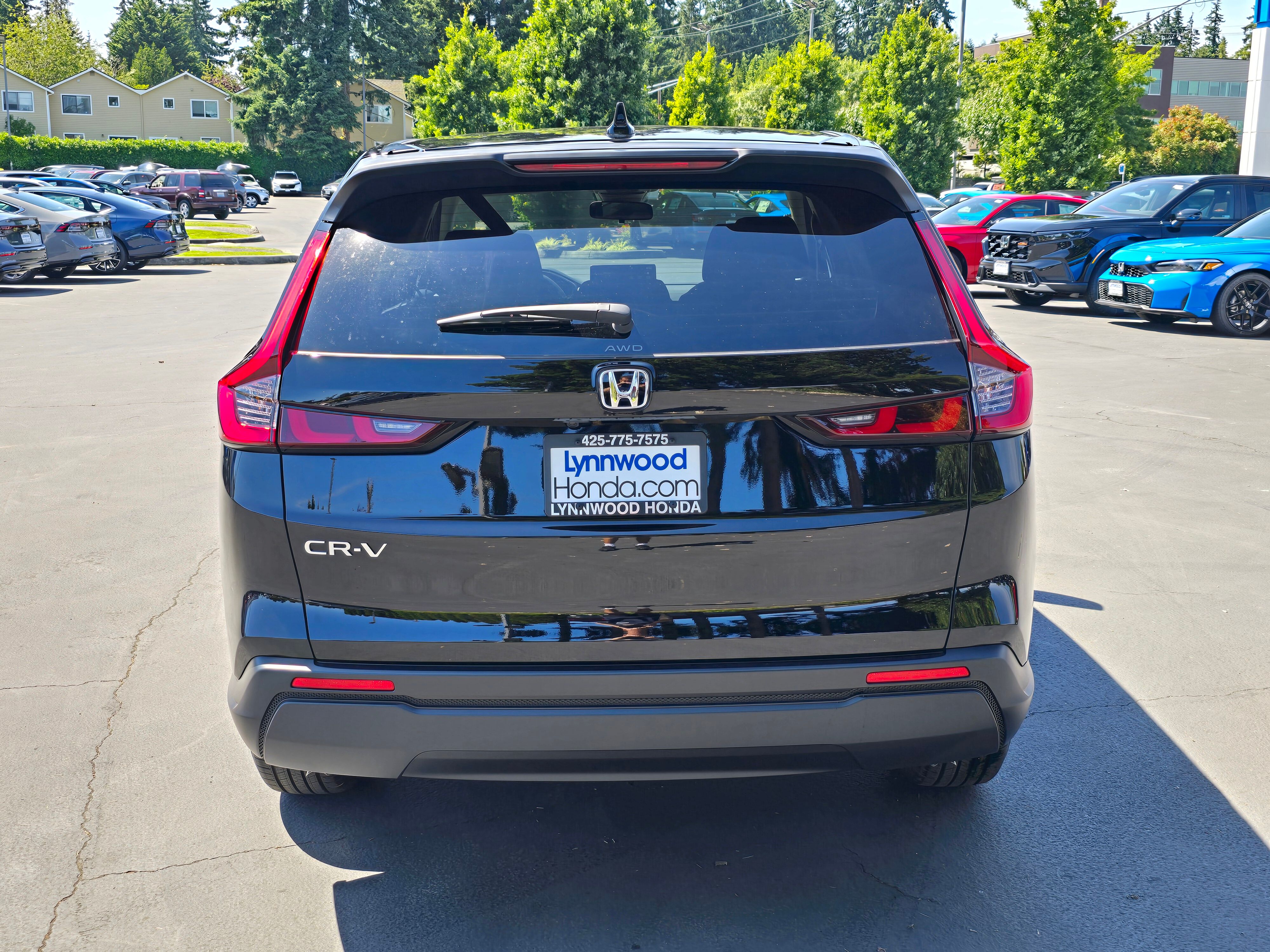 Vehicle image 10 of 25