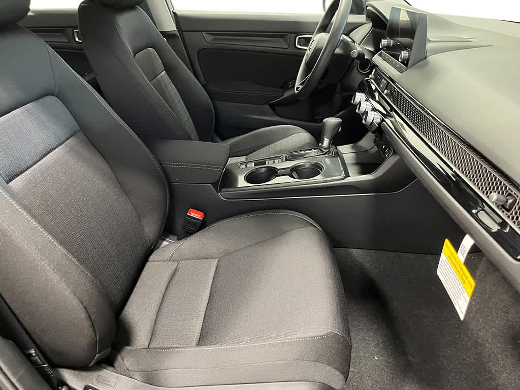 Vehicle image 14 of 23