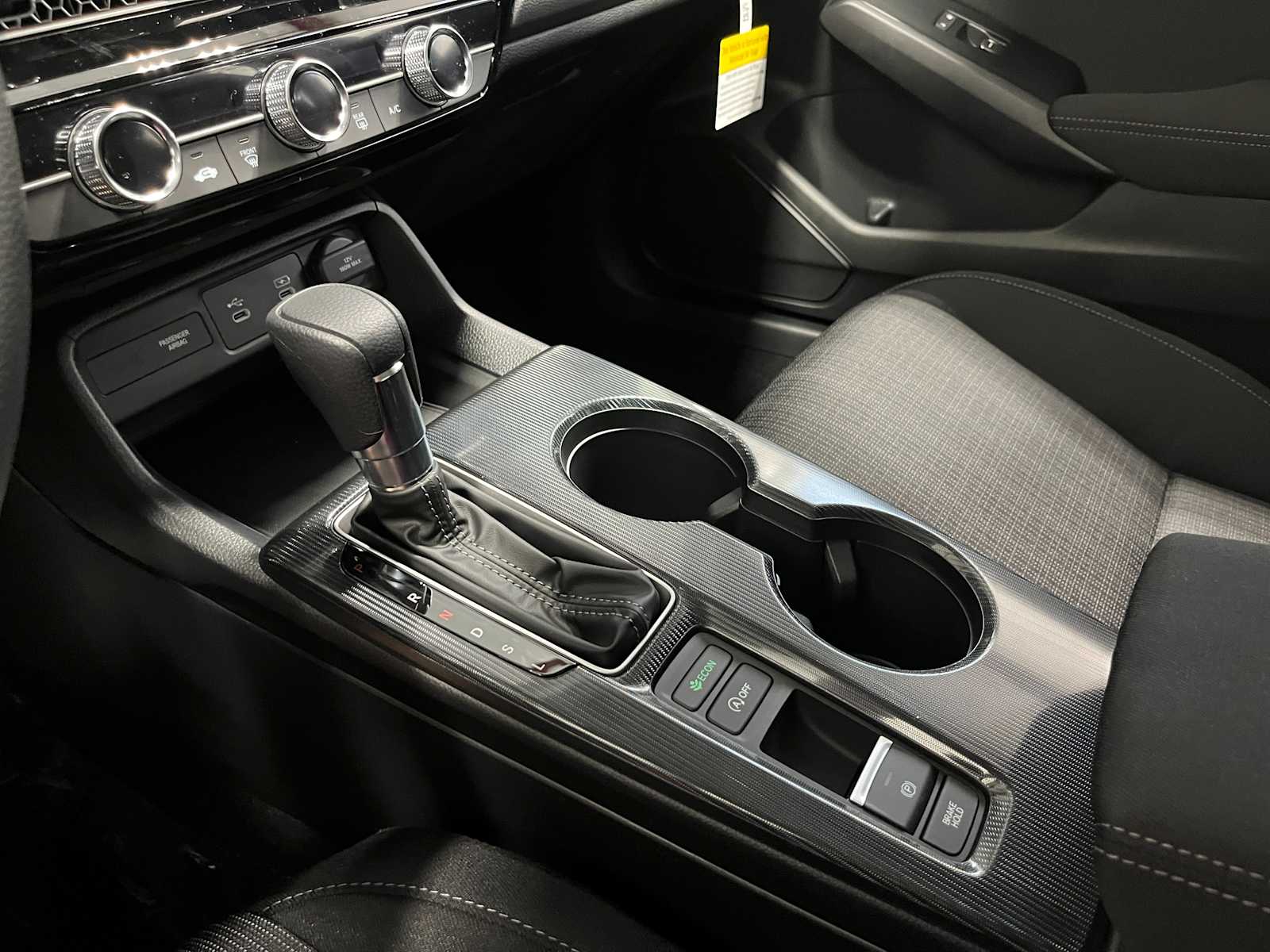 Vehicle image 20 of 23