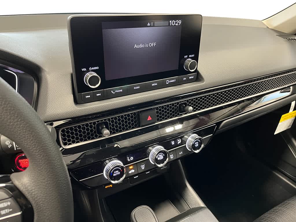 Vehicle image 19 of 23