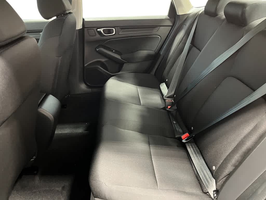 Vehicle image 12 of 23