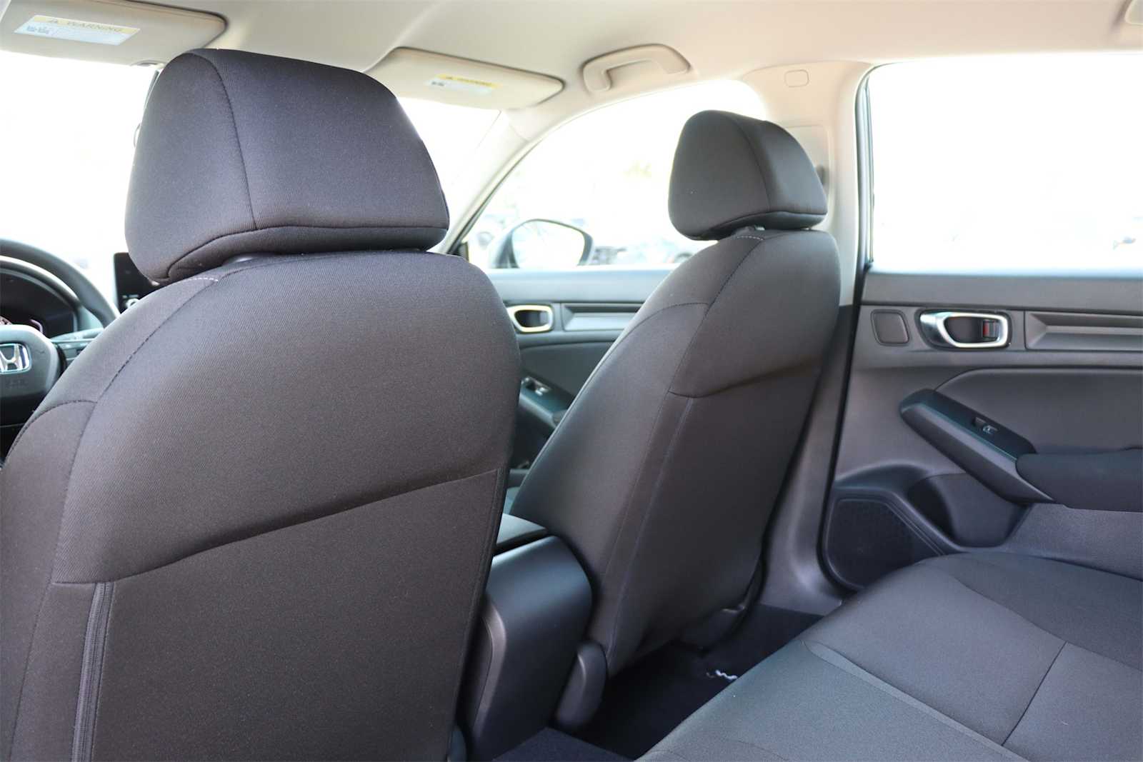Vehicle image 12 of 21