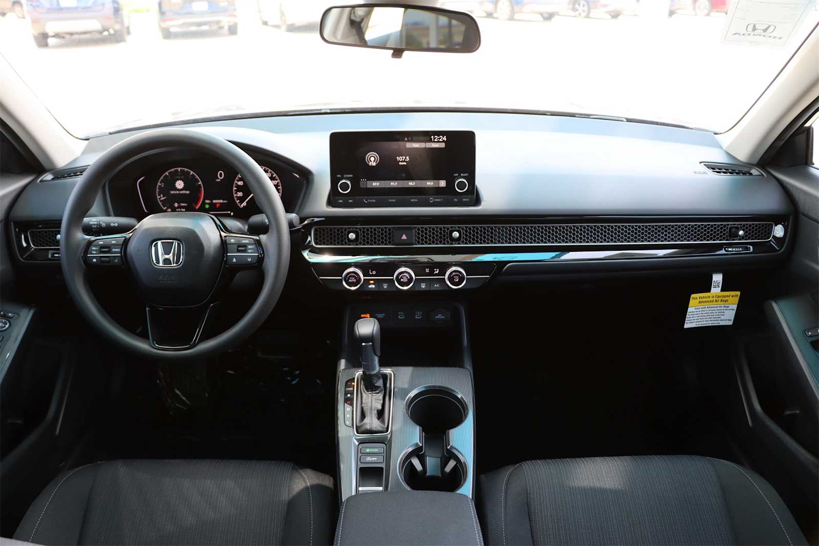 Vehicle image 13 of 21