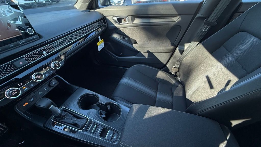 2026 Honda Civic Sport Image 25 of 28