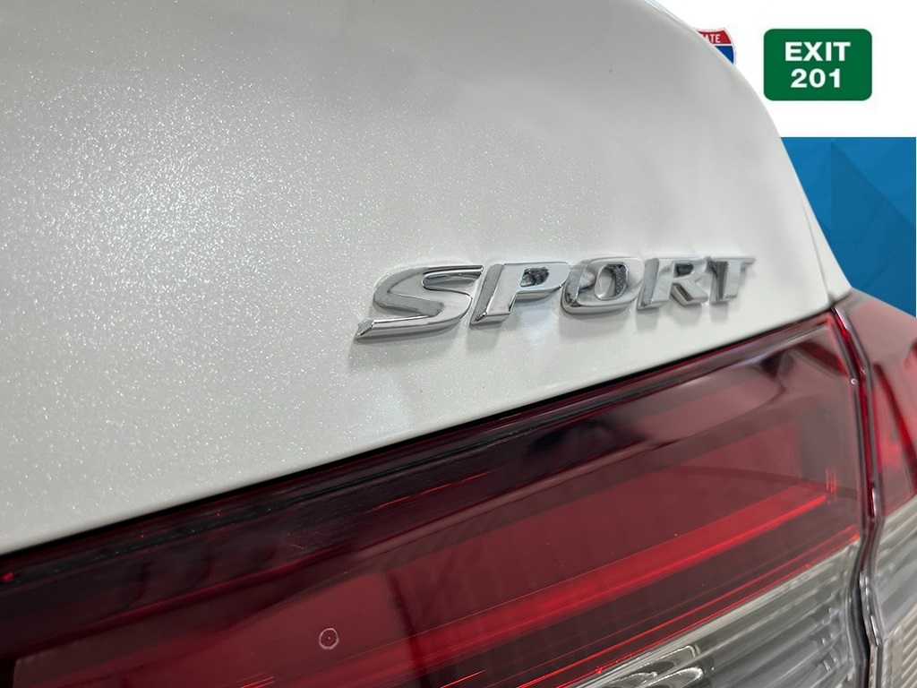 Vehicle image 21 of 21
