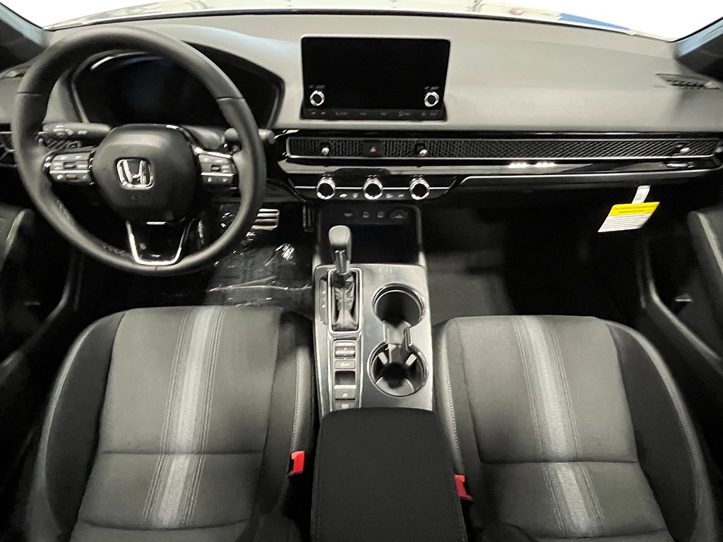Vehicle image 12 of 21