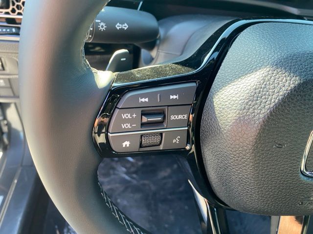 Vehicle image 18 of 19