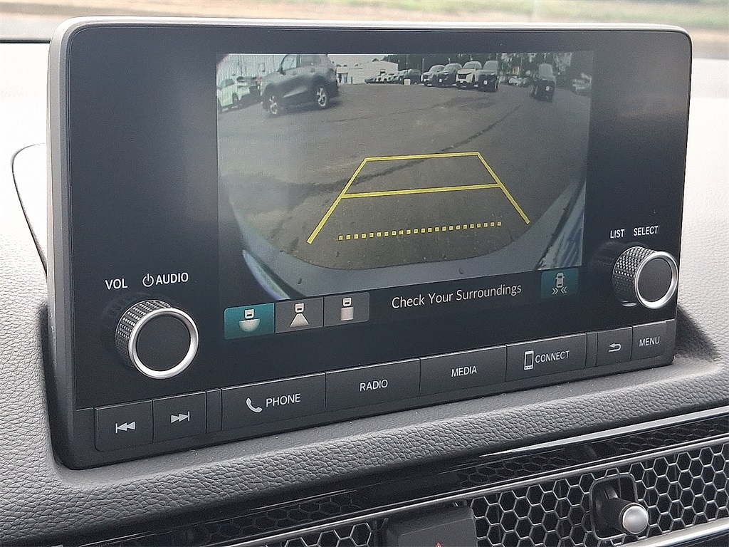 Vehicle image 6 of 12