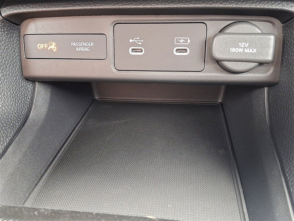 Vehicle image 9 of 12
