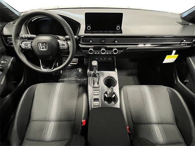 Vehicle image 15 of 24