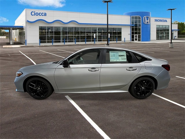 Vehicle image 8 of 24
