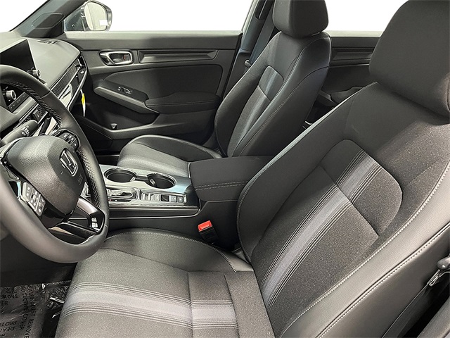 Vehicle image 13 of 24