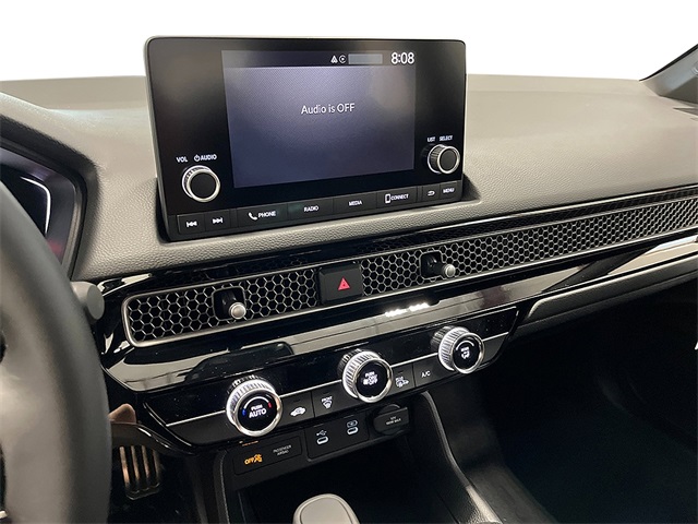 Vehicle image 18 of 24