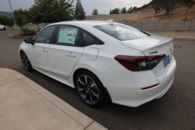 2026 Honda Civic Sedan Hybrid Sport Touring Image 14 of 42
