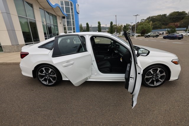 2026 Honda Civic Sedan Hybrid Sport Touring Image 9 of 42