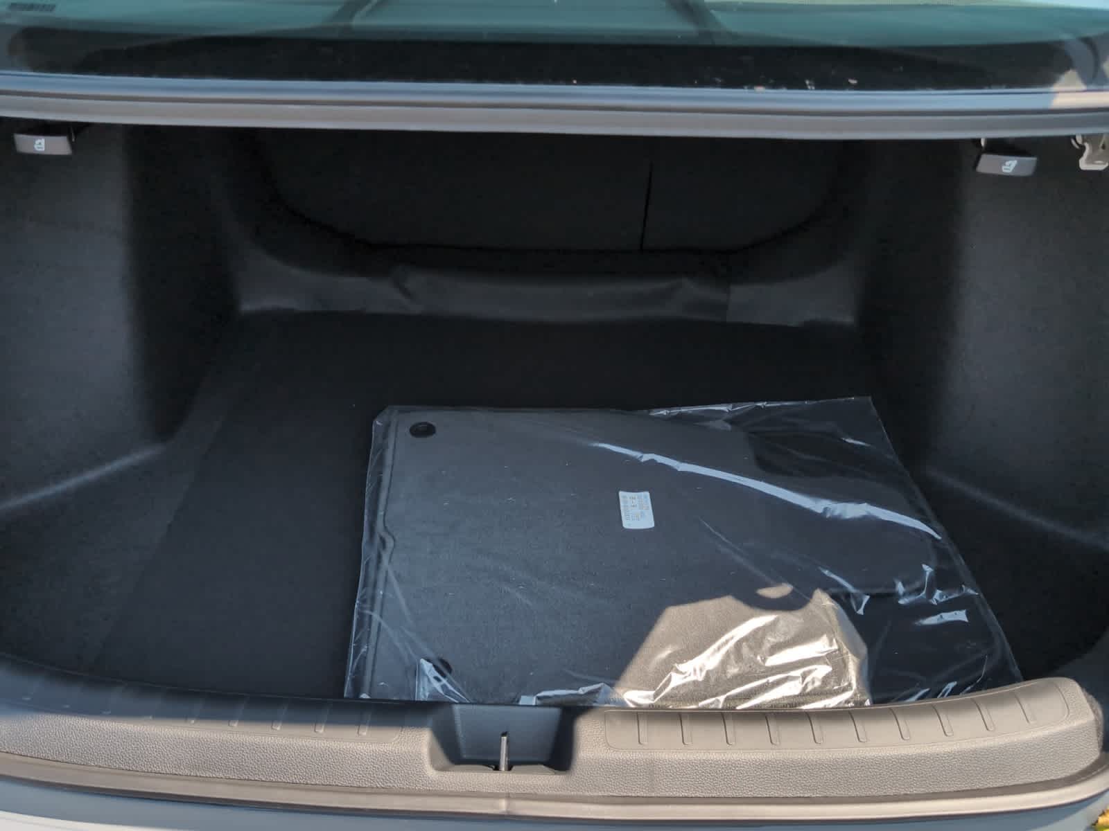 2026 Honda Civic Sedan Hybrid Sport Touring Image 9 of 24