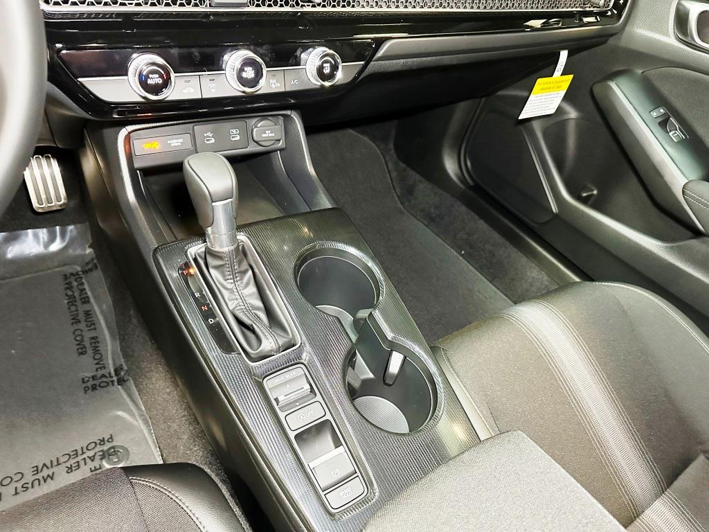 Vehicle image 17 of 23
