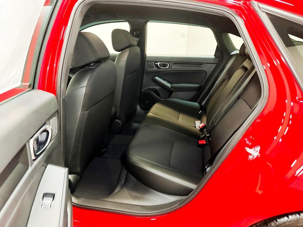 Vehicle image 12 of 23