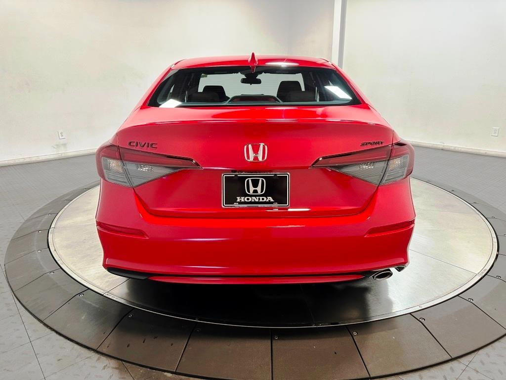 Vehicle image 7 of 23