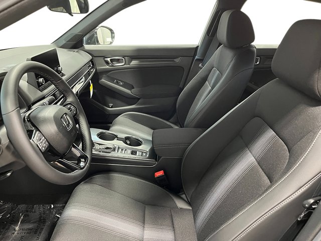 Vehicle image 13 of 21