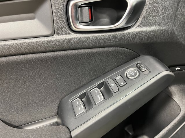 Vehicle image 12 of 21