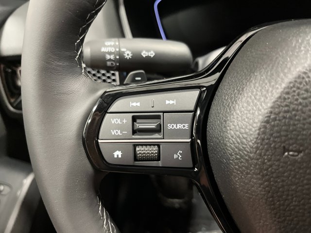 Vehicle image 14 of 21