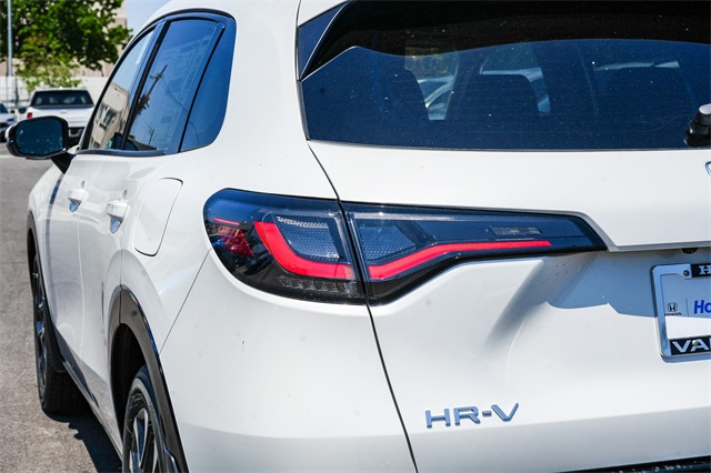 Vehicle image 13 of 49