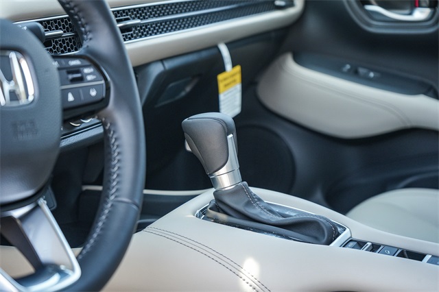 Vehicle image 36 of 49