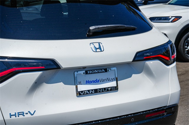 Vehicle image 15 of 49