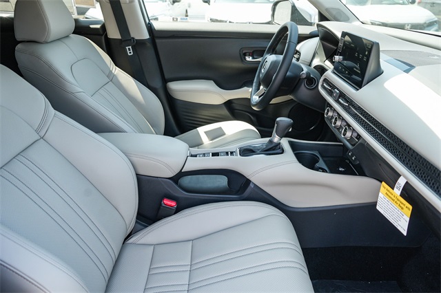 Vehicle image 29 of 49