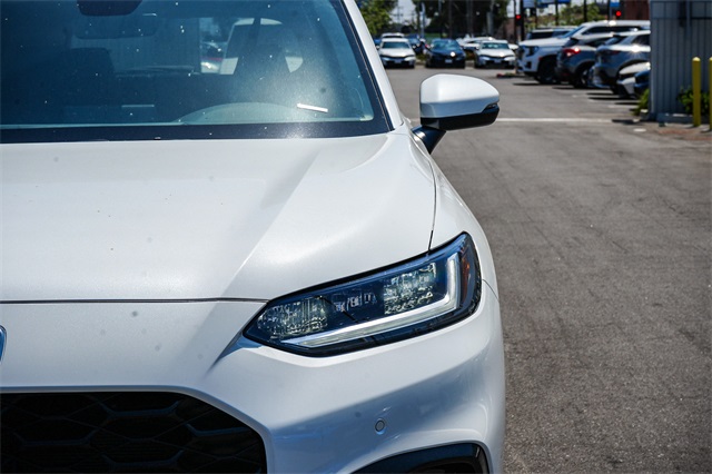 Vehicle image 5 of 49