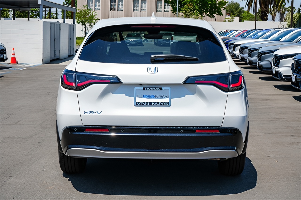 Vehicle image 47 of 49