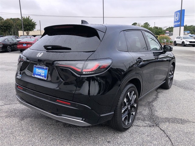 Vehicle image 5 of 12