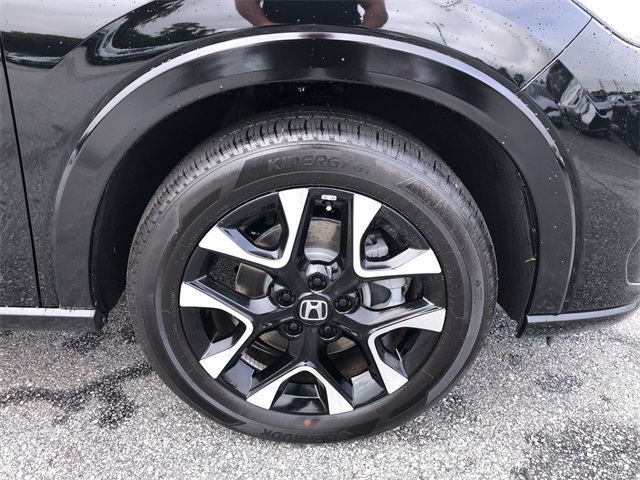 Vehicle image 8 of 12