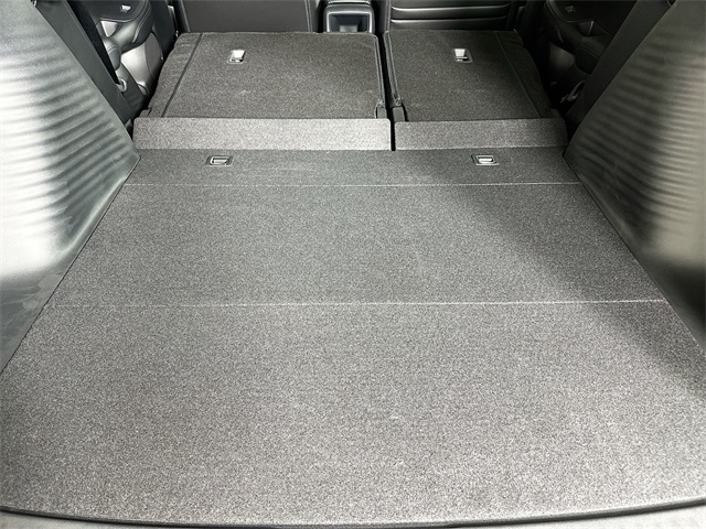 Vehicle image 9 of 26
