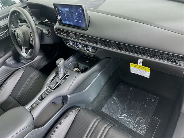 Vehicle image 14 of 24