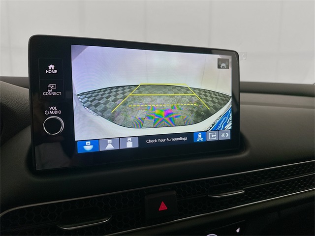 Vehicle image 18 of 24