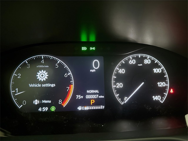 Vehicle image 17 of 24