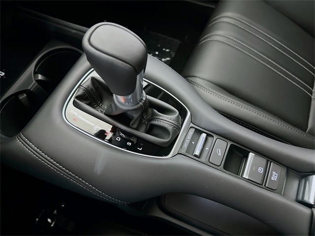 Vehicle image 20 of 24