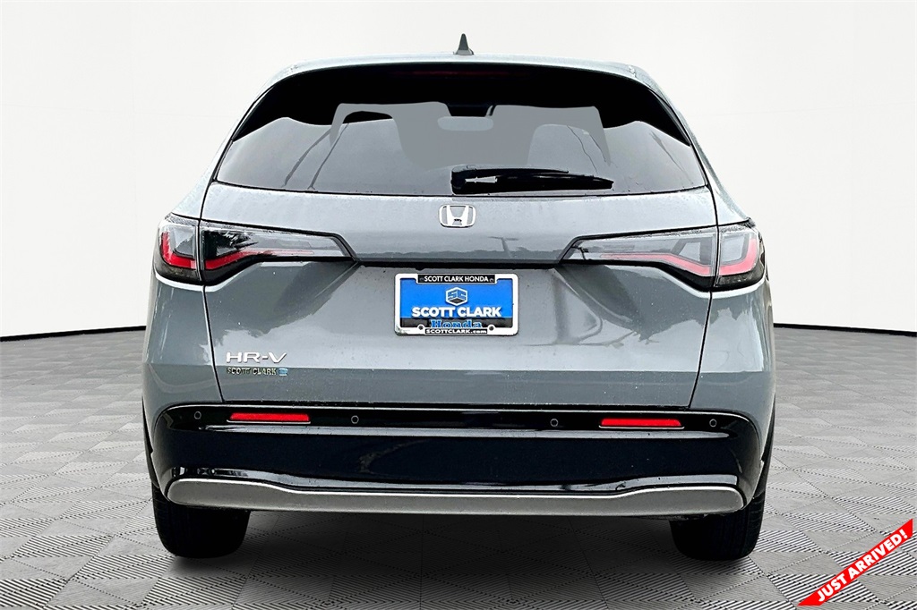Vehicle image 3 of 12